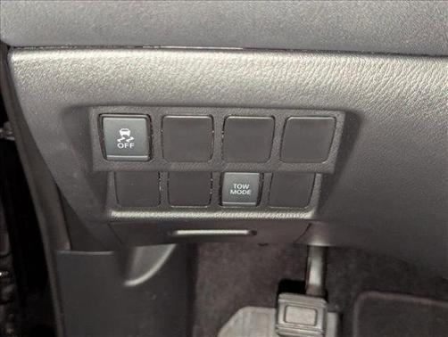 2018 Nissan Pathfinder SV