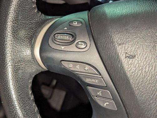 2018 Nissan Pathfinder SV