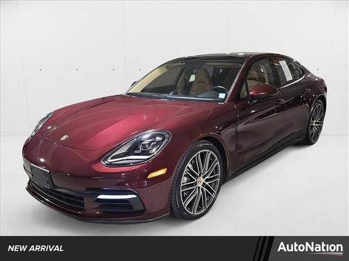 2018 Porsche Panamera 4