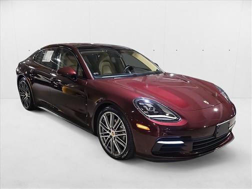 2018 Porsche Panamera 4