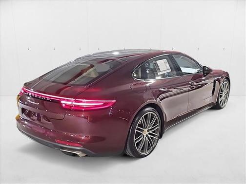 2018 Porsche Panamera 4