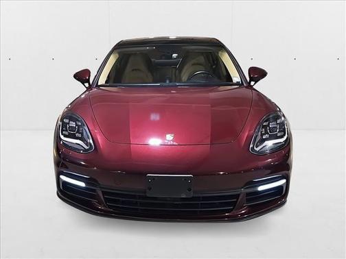 2018 Porsche Panamera 4