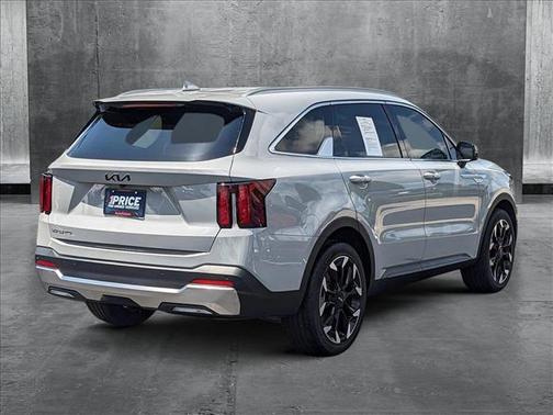2025 Kia Sorento EX