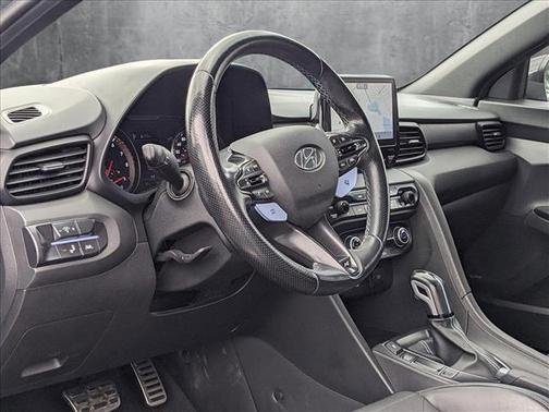 2021 Hyundai Veloster Base