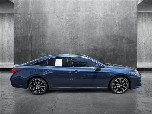 2019 Toyota Avalon Touring