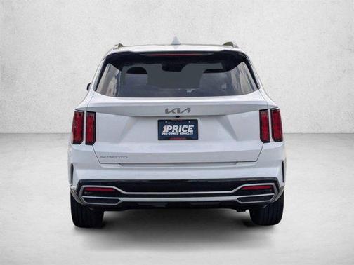 Glacial White Pearl 2023 Kia Sorento SX