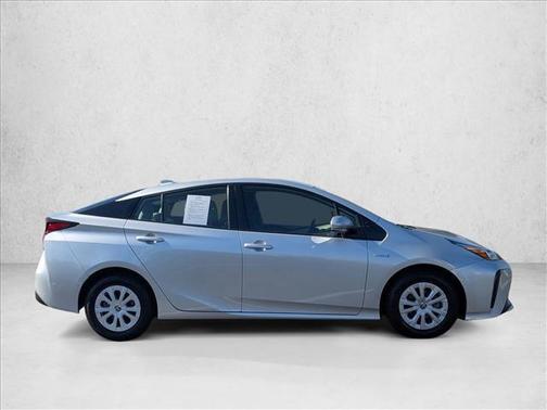 2021 Toyota Prius LE