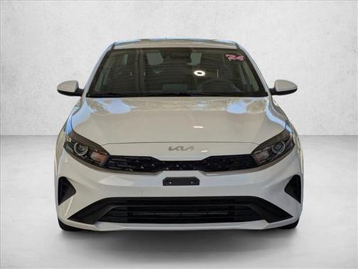 Snow White Pearl 2024 Kia Forte LXS