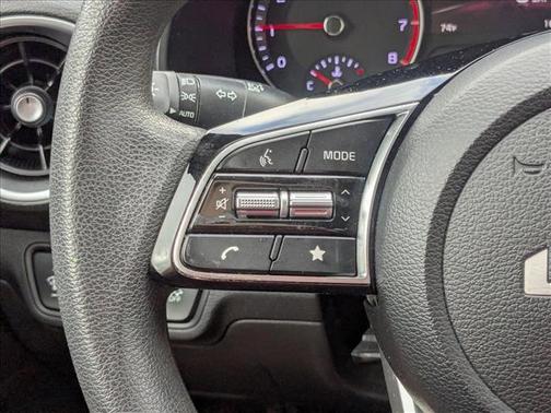 Snow White Pearl 2024 Kia Forte LXS