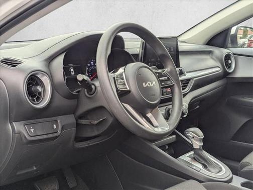 Snow White Pearl 2024 Kia Forte LXS