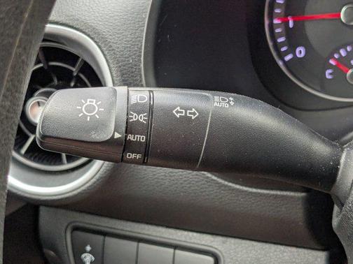 Snow White Pearl 2024 Kia Forte LXS