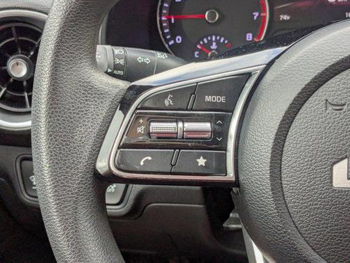 Snow White Pearl 2024 Kia Forte LXS