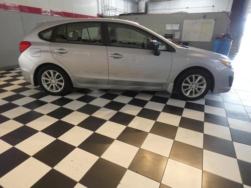 2014 Subaru Impreza 2.0i Premium