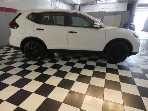 2020 Nissan Rogue S