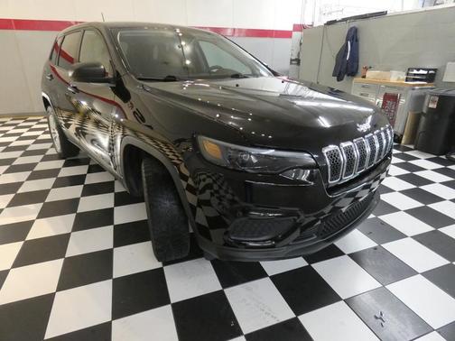 Diamond Black 2021 Jeep Cherokee Latitude