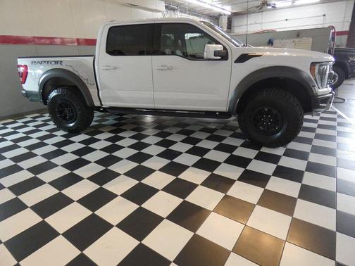Oxford White 2023 Ford F-150 Raptor