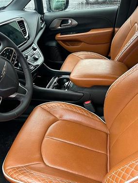 2024 Chrysler Pacifica Pinnacle