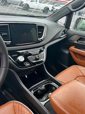 2024 Chrysler Pacifica Pinnacle