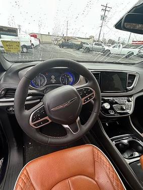 2024 Chrysler Pacifica Pinnacle