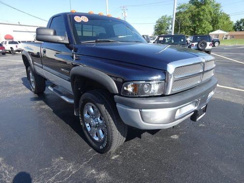 Patriot Blue 2000 Dodge Ram 2500 SLT
