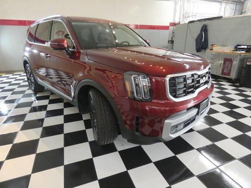 Maroon 2023 Kia Telluride SX