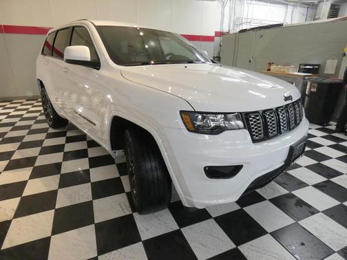 2019 Jeep Grand Cherokee Laredo