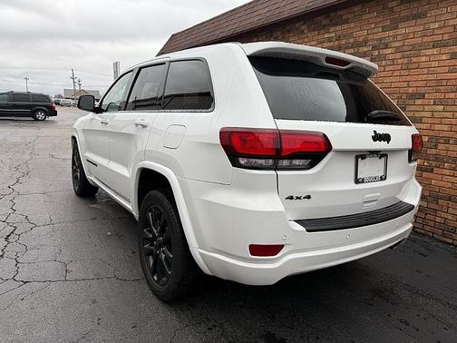 2019 Jeep Grand Cherokee Laredo