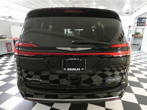 2023 Chrysler Pacifica Hybrid Pinnacle