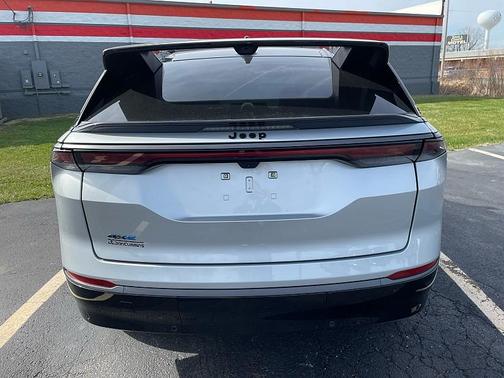 2024 Jeep Wagoneer S Launch Edition