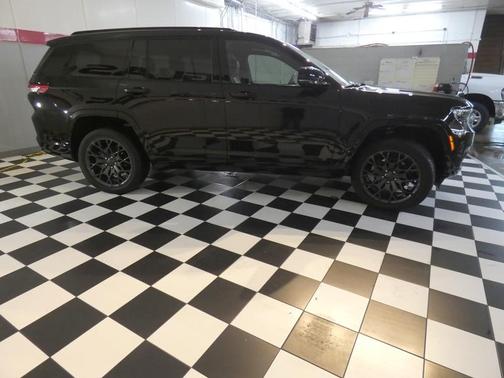 2025 Jeep Grand Cherokee L Summit