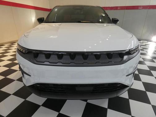 2024 Jeep Wagoneer S Launch Edition