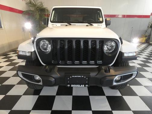 2022 Jeep Gladiator Sport