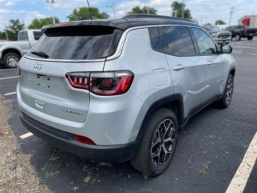 Silver Zynith 2025 Jeep Compass Limited