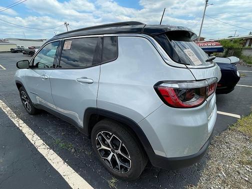 Silver Zynith 2025 Jeep Compass Limited