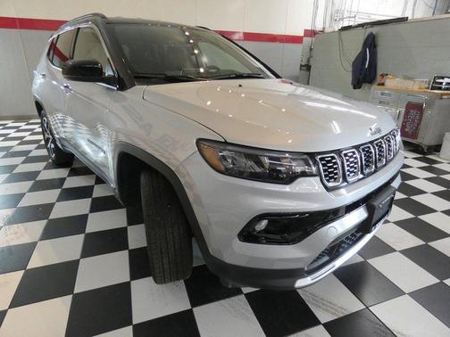 Silver Zynith 2025 Jeep Compass Limited
