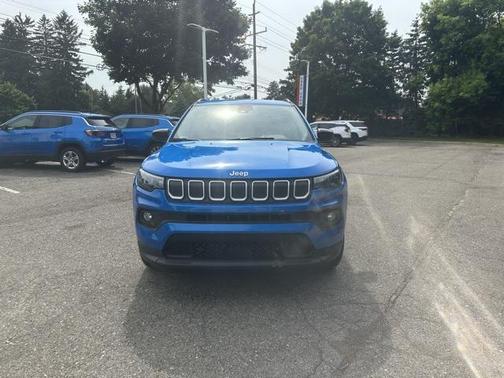2022 Jeep Compass Latitude Lux