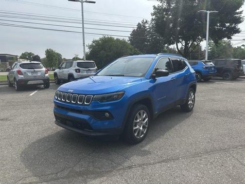 2022 Jeep Compass Latitude Lux