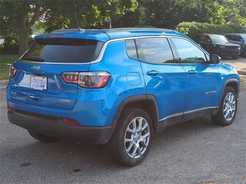 2022 Jeep Compass Latitude Lux