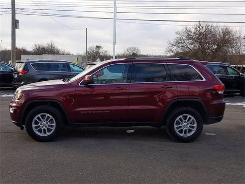 Photo 5 of 25 of 2019 Jeep Grand Cherokee Laredo
