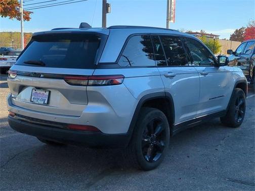 2023 Jeep Grand Cherokee Altitude