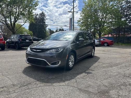 2018 Chrysler Pacifica Touring-L Plus