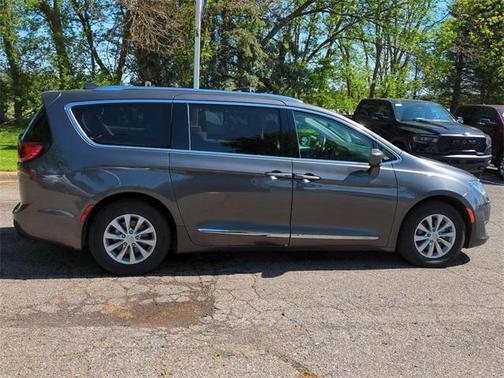 2018 Chrysler Pacifica Touring-L Plus