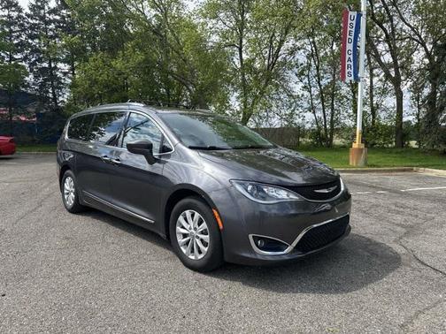 2018 Chrysler Pacifica Touring-L Plus