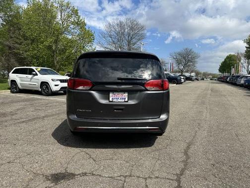 2018 Chrysler Pacifica Touring-L Plus
