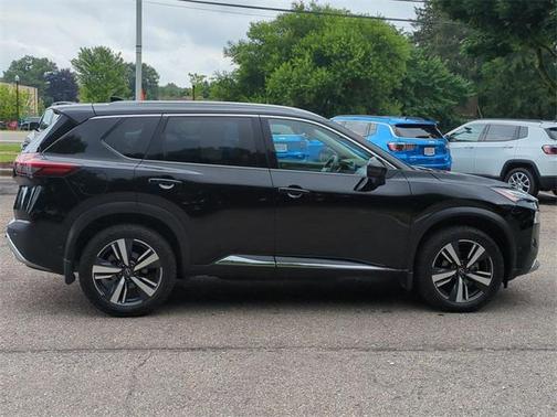2022 Nissan Rogue Platinum