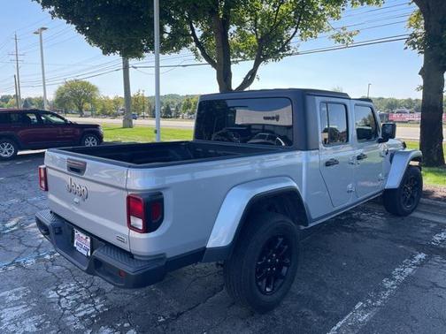 2023 Jeep Gladiator Overland