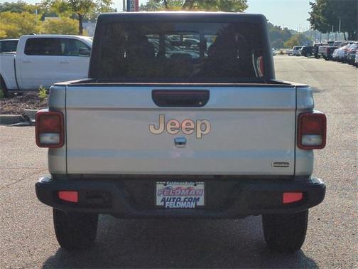 2023 Jeep Gladiator Overland