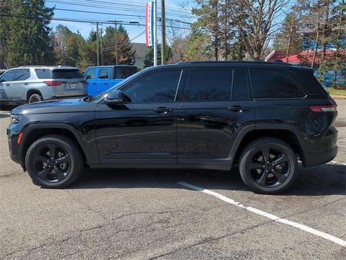2022 Jeep Grand Cherokee Altitude