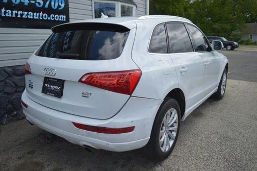 White 2012 Audi Q5 2.0T Premium