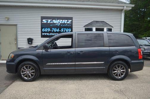 Black 2014 Chrysler Town & Country S